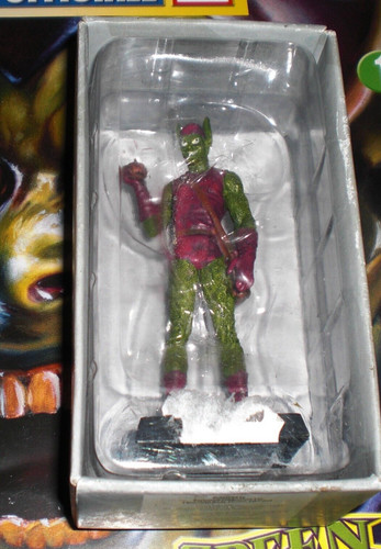 Green goblin statuina - 7,